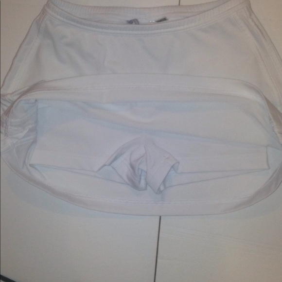 ❤️😍Adidas Skorts😍❤️ - Picture 4 of 8